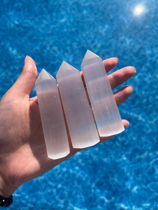 Selenite / Satin Spar Point